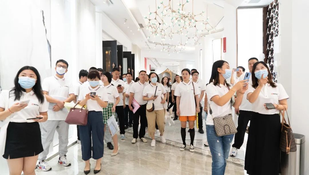 落地新戰(zhàn)略，實踐新模式，決戰(zhàn)新未來 ｜ 2022鷹牌墻地專家全國店長培訓(xùn)圓滿收官！(圖5)