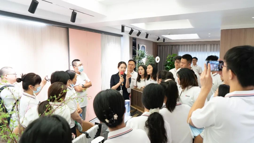 落地新戰(zhàn)略，實踐新模式，決戰(zhàn)新未來 ｜ 2022鷹牌墻地專家全國店長培訓(xùn)圓滿收官！(圖7)